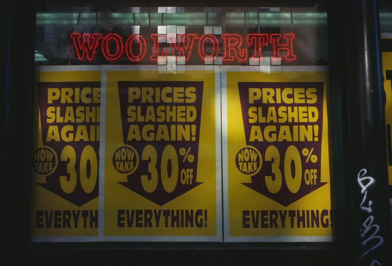 A Woolworth store closes in New York in 1994. (Photo: Barbara Alper/Getty Images)